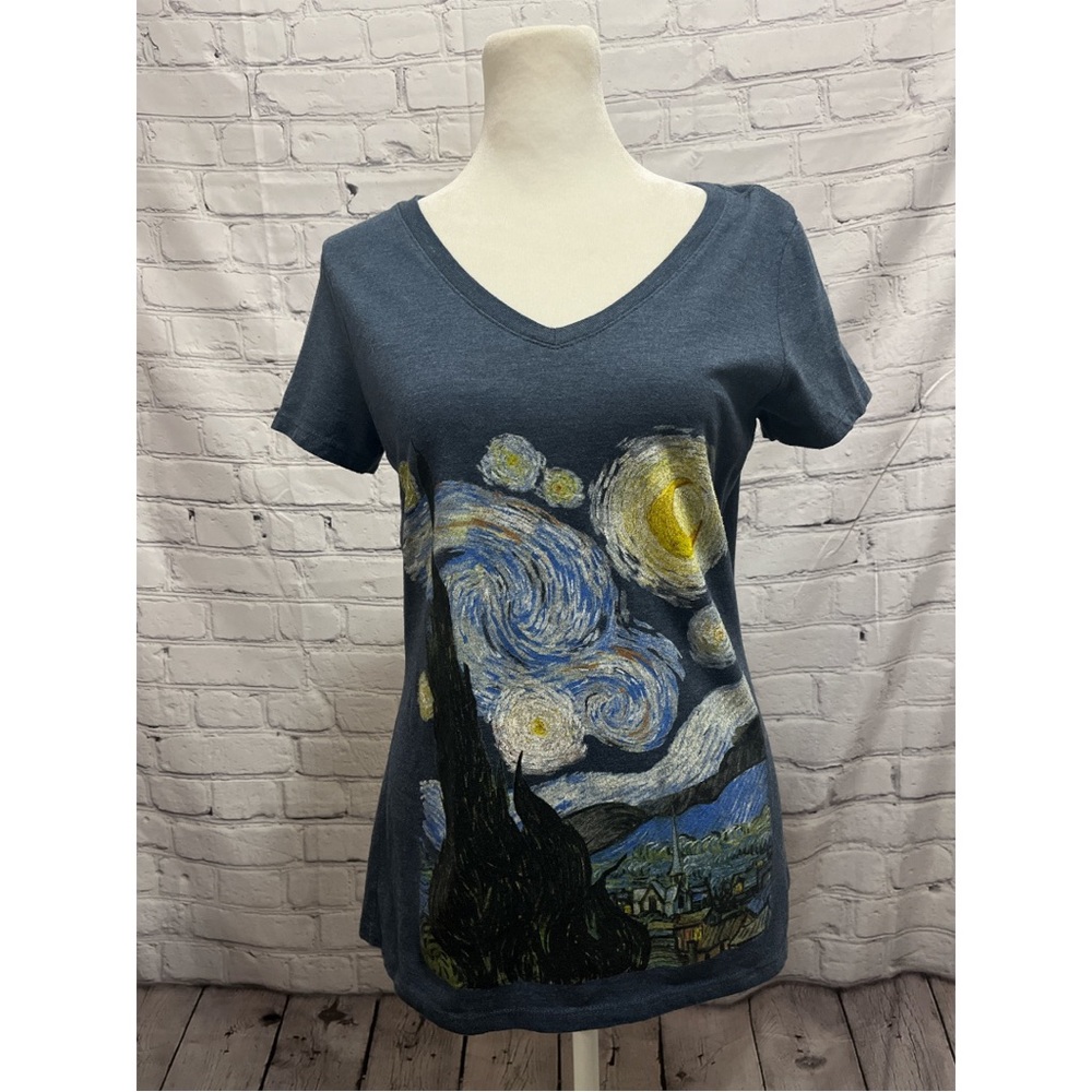 District blue Starry Night women’s v neck short sleeve  tee shirt size small